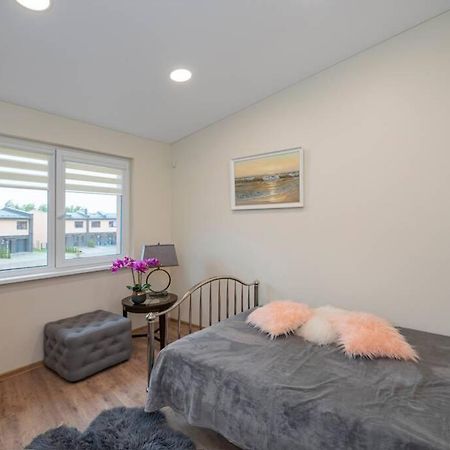 Homely Kreves Apartment By Polo Apartments Kaunas Bagian luar foto